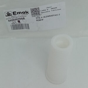 Vite per alza ruota originale Emak per rasaerba Oleo-Mac, Efco modello MAX 44 PBX Plus-Cut, MAX 44 TBX Plus-Cut, MAX 44 TH PlusCut, MAX 44 TK, MAX 48 PAL, MAX 48 PBQ, MAX 48 PBX, MAX 48 PBX Plus-Cut, MAX 48 PK, MAX 48 TB Plus Cut, MAX 48 TB Plus-Cut, MAX 48 TBG, NAX 48 TBQ, MAX 48 TBS, MAX 48 TBX, MAX 48 TBX Plus-Cut, MAX 48 TBXE, MAX 48 TBXE Plus-Cut, MAX 48  TBXM, MAX 48 TBXM Plus-Cut, MAX 48 TH, MAX 48 TH Plus-Cut, MAX 48 TK, MAX 48 VBX, MAX 48 VBX Plus-Cut, MAX 53, MAX 53 A, MAX 53 PBX, MAX 53 PBX Plus-Cut, MAX 53 T, MAX 53 TA, MAX 53 TAV, MAX 53 TBDF Plus-Cut, MAX 53 TBS, MAX 53 TBX, MAX 53 TBX Plus-Cut, MAX 53 TBXE, MAX 53 TBXE Plus-Cut, MAX 53 TBXF Plus-Cut, MAX 53 TBXM, MAX 53 TBXM Plus-Cut, MAX 53 TE, MAX 53 TH "190 KM" PLUS CUT, MAX 53 THX, MAX 53 THX Plus-Cut, MAX 53 TK, MAX 53 TV, MAX 53 VBD Plus-Cut, MAX 53 VBX, MAX 53 VBX Plus-Cut, AR 44 PBX Plus-Cut, AR 44 TBX Plus-Cut, AR 44 TH Plus-Cut, AR 44 TK, AR 48 BS, AR 48 PAL, AR 48 PBQ, AR 48 PBX, AR 48 PBX Plus-Cut, AR 48 PK, AR 48 TBQ, AR 48 TBX, AR 48 TBX Plus-Cut, AR 48 TBXE, AR 48 TBXE Plus-Cut, AR 48 TBXM Plus-Cut, AR 48 TH, AR 48 TH Plus-Cut, AR 48 THV, AR 48 TK, AR 48 VBX, AR 48 VBX Plus-Cut, AR 53 PAL, AR 53 PB, AR 53 PBX, AR 53 PBX Plus-Cut, AR 53 TAL, AR 53 TALV, AR 53 TB, AR 53 TBDF Plus-Cut, AR 53 TBV, AR 53 TBX, AR 53 TBX Plus-Cut, AR 53 TBXE, AR 53 TBXE Plus-Cut, AR 53 TBXF Plus-Cut, AR 53 TBXM, AR 53 TBXM Plus-Cut, AR 53 THX, AR 53 THX Plus-Cut, AR 53 TK, AR 53 VBD Plus-Cut, AR 53 VBX, AR 53 VBX Plus-Cut -66060039AR