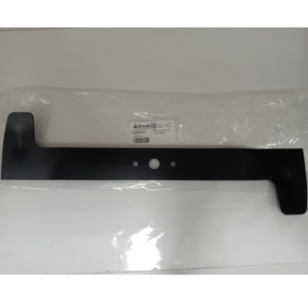 Lama piatto taglio originale Emak per trattorino Oleo Mac Efco OM102C/13,5M (2003), OM102C/15,5H (2002,2003,2004,2005,2006), OM102C/15,5M (2004,2005,2006,2007), OM102C/17,5H (2005,2006,2007), OM102C/17H (2001,2002,2003), OM102C/17M, OM102C/20H (2004,2005,2006,2007), OM103/16K (2019,2020,2021,2022), 103/21 (2019,2020,2021), 103/22V (2019, 2020), 104/19KV (2023) - G182004341E1